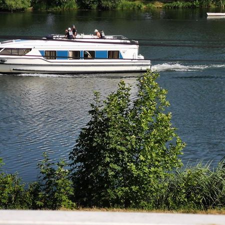 La Rive Du Doubs - 2 Chambres - 5 Pers - 56, Chemin Du Canal Du Rhone Au Rhin Доль Экстерьер фото