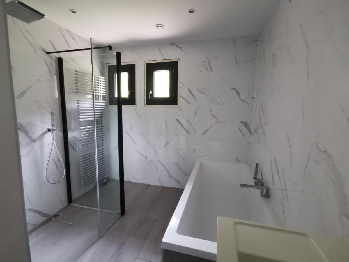 La Rive Du Doubs - 2 Chambres - 5 Pers - 56, Chemin Du Canal Du Rhone Au Rhin Доль Экстерьер фото